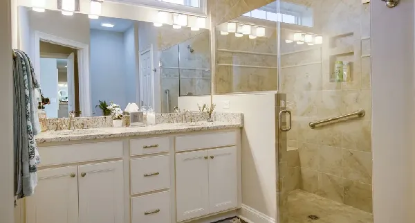 Summit Hills Spartanburg SC | Cottage Home Bath 01