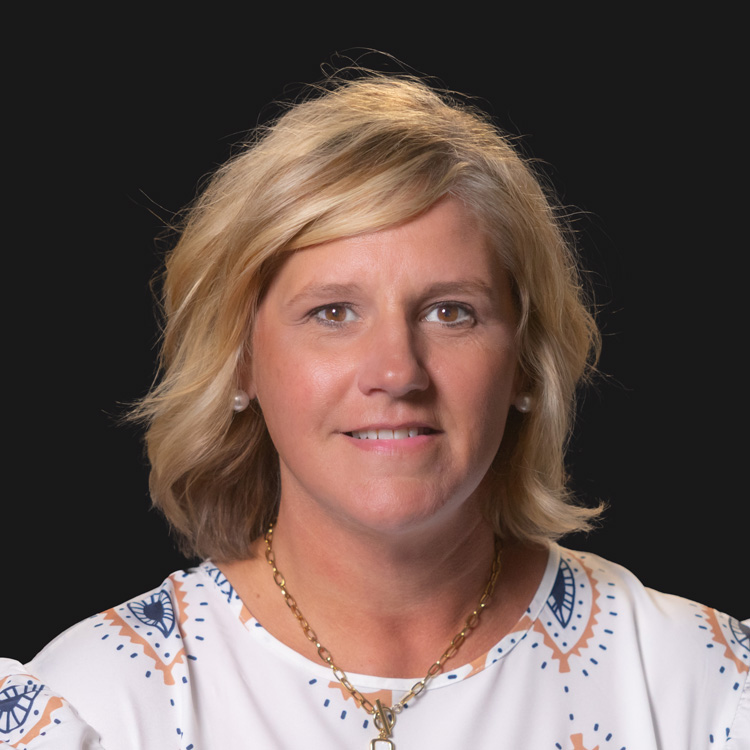 Jana Crowe headshot