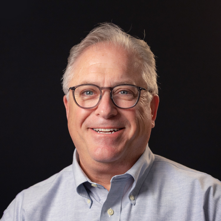 Mike Leonard headshot